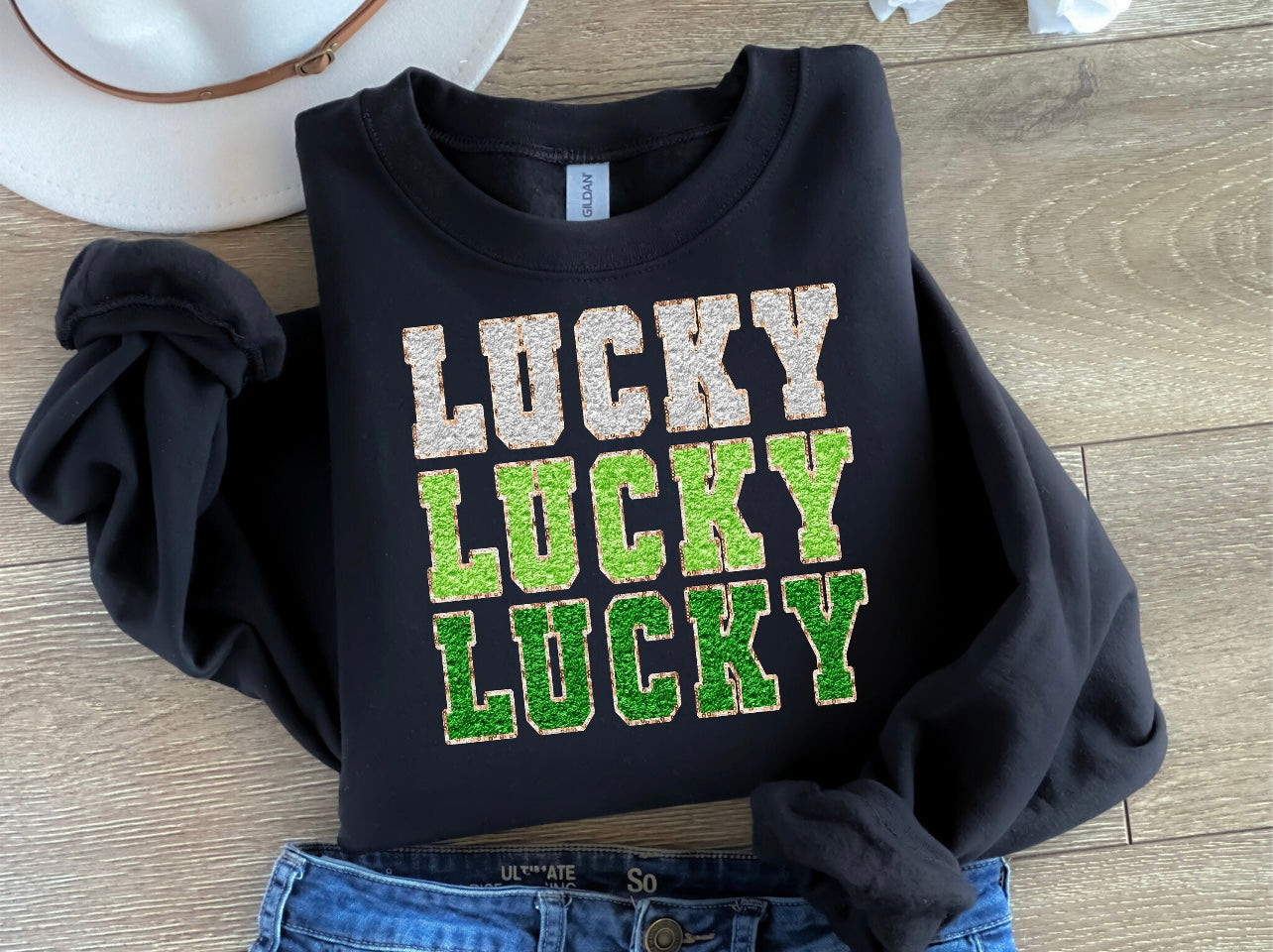 Lucky Lucky Lucky Faux Glitter Crewneck šāØ